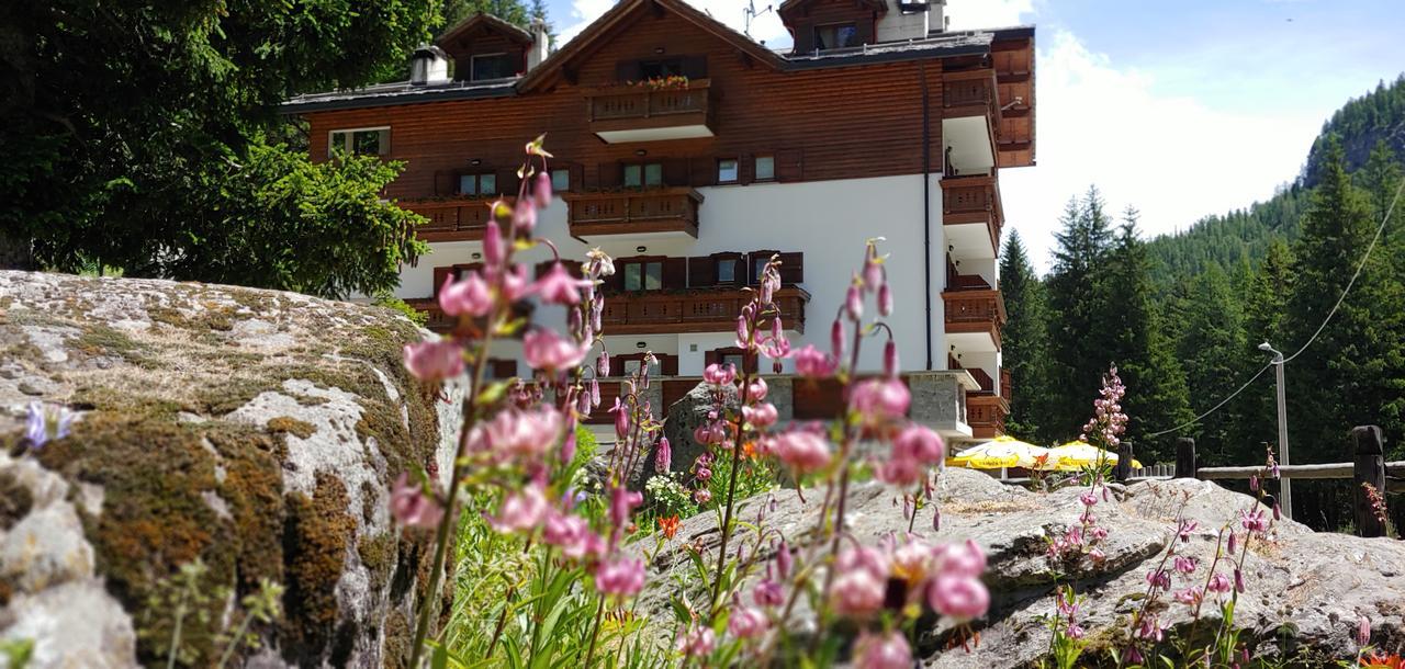 Hotel Gembro Chiesa in Valmalenco Dış mekan fotoğraf