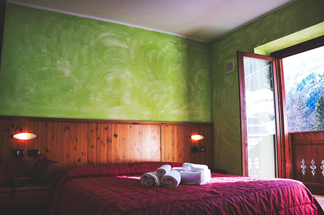 Hotel Gembro Chiesa in Valmalenco Dış mekan fotoğraf